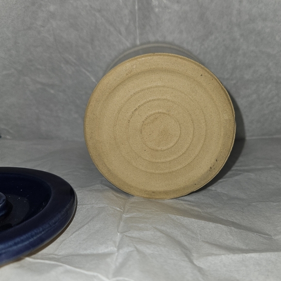 Vintage Apothecary Crock with Lid - Picture 5 of 10